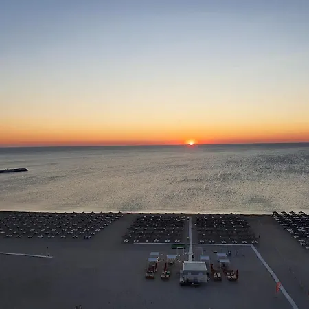 アパート Armonia Valurilor ,beachfront Dream コンスタンツァ