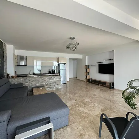 Armonia Valurilor ,beachfront Dream Apartment *