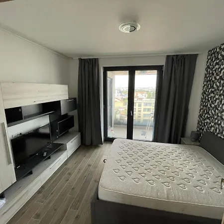 Armonia Valurilor ,beachfront Dream アパート コンスタンツァ